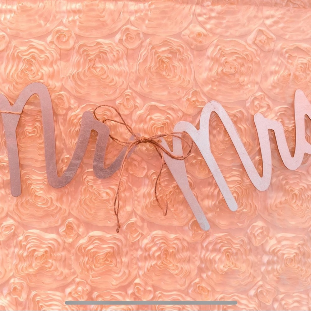 Wedding mr & Mrs sign